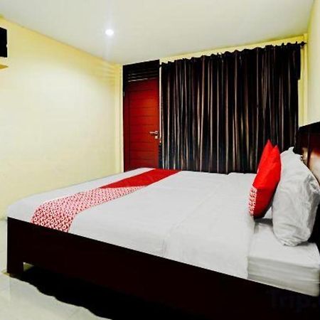 Oyo 90331 Hotel Toba Shanda Parapat Eksteriør billede