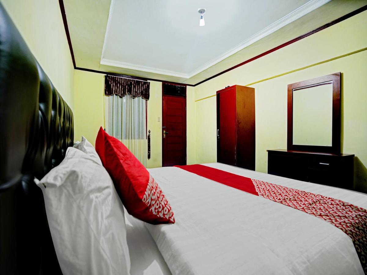 Oyo 90331 Hotel Toba Shanda Parapat Eksteriør billede