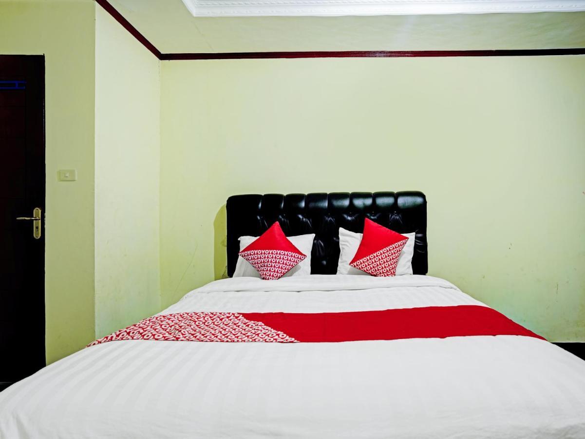 Oyo 90331 Hotel Toba Shanda Parapat Eksteriør billede