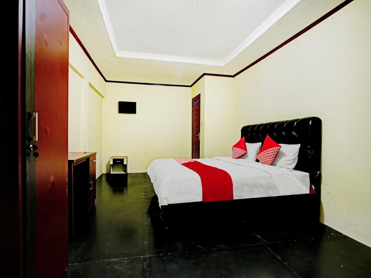 Oyo 90331 Hotel Toba Shanda Parapat Eksteriør billede