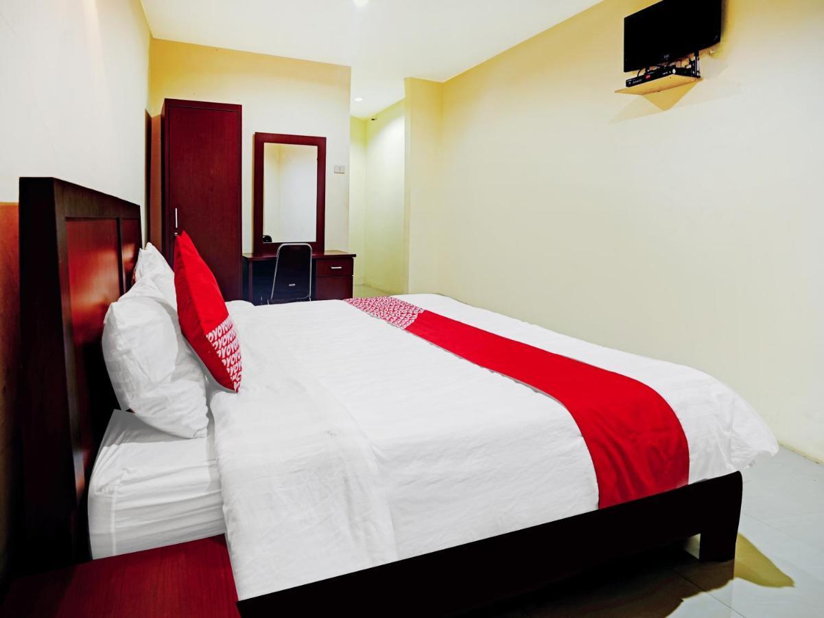 Oyo 90331 Hotel Toba Shanda Parapat Eksteriør billede
