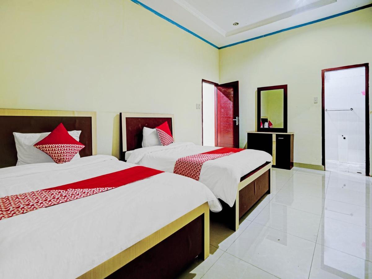 Oyo 90331 Hotel Toba Shanda Parapat Eksteriør billede