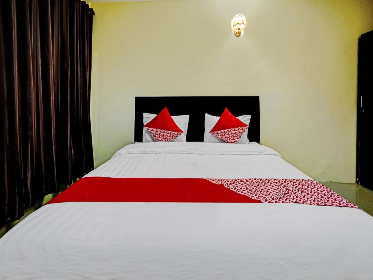 Oyo 90331 Hotel Toba Shanda Parapat Eksteriør billede
