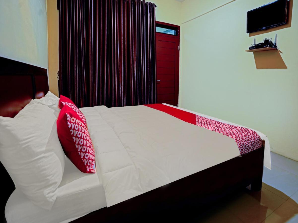 Oyo 90331 Hotel Toba Shanda Parapat Eksteriør billede