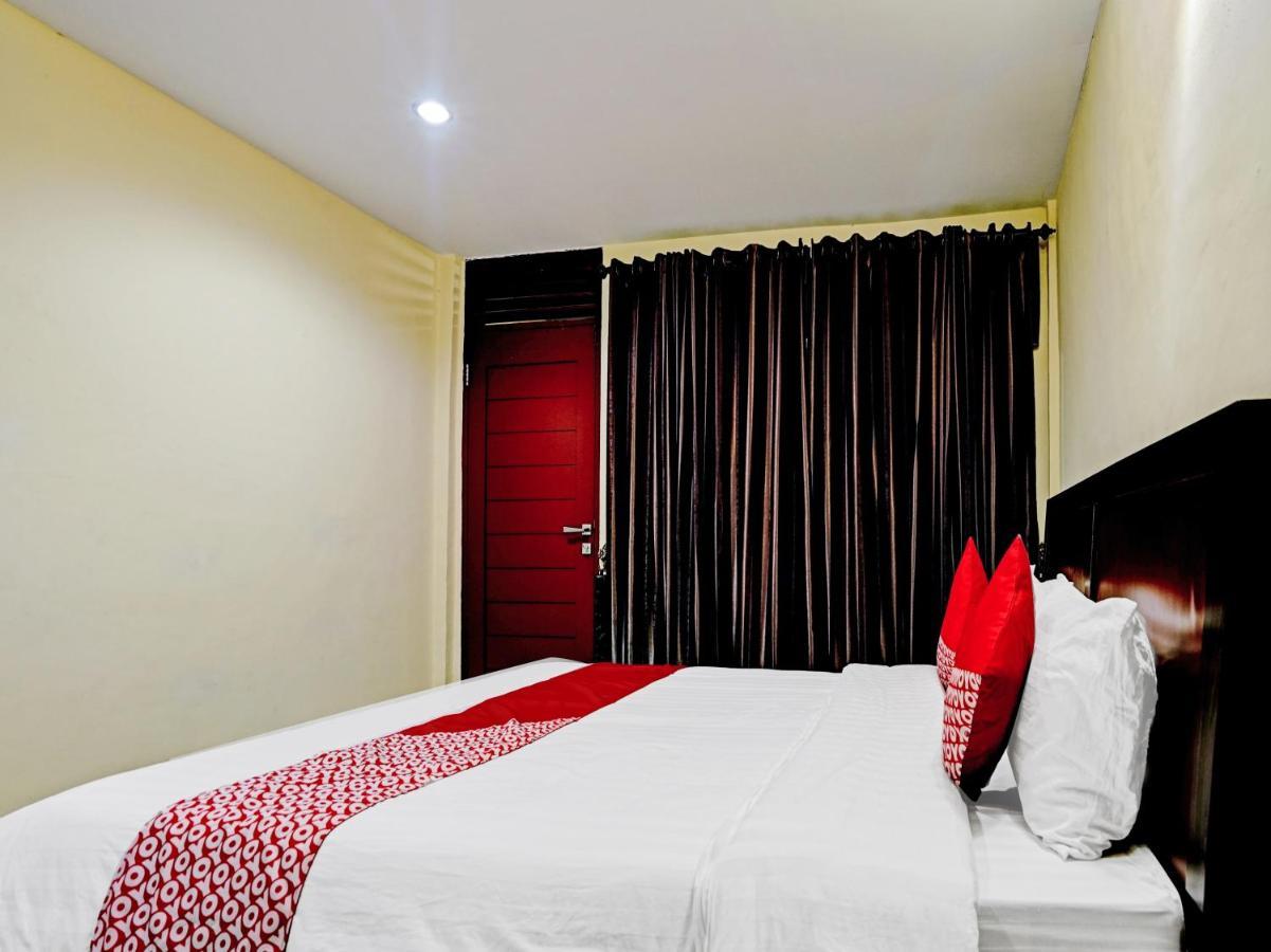 Oyo 90331 Hotel Toba Shanda Parapat Eksteriør billede
